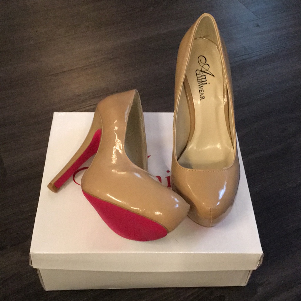 Ami Clubwear Nude Pumps Nwt